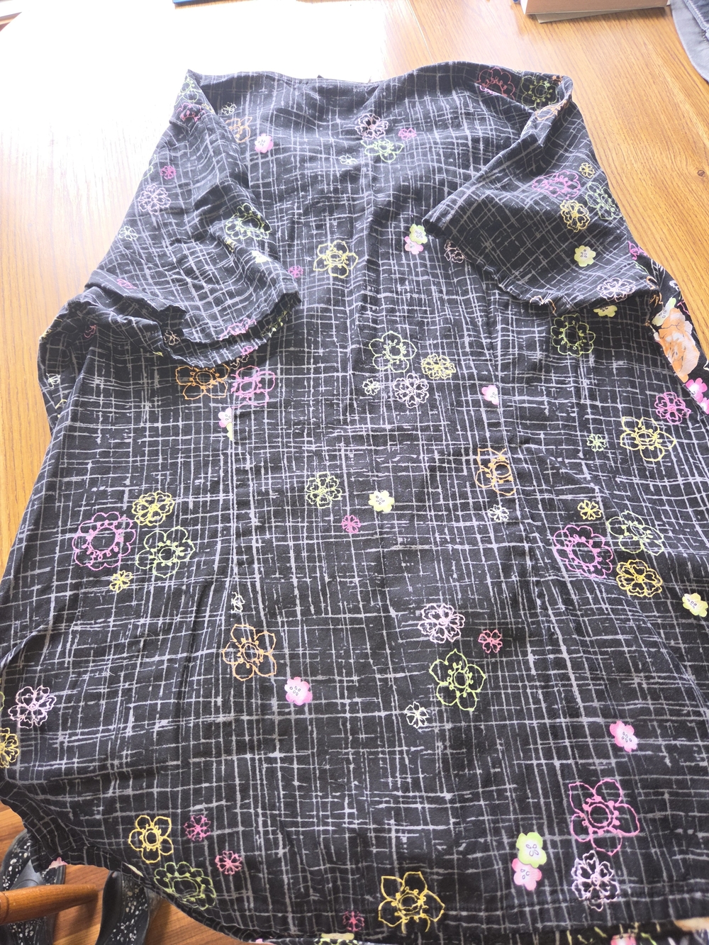 Black & Pink Women's Sleep Top - Picture 4 of 5